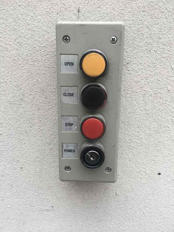 Control Panel For Access Into a Warehouse In Dallas Texas