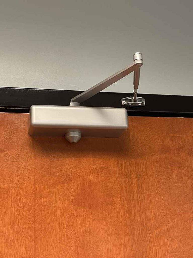 Commercial Door Closer Installation In Dallas TX By 1st Class Locksmith